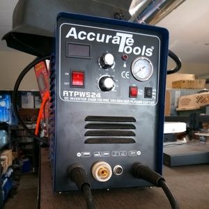 Meet your Posher, Travis